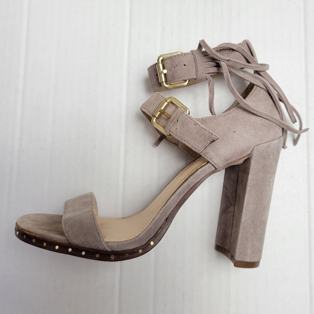 VINCE CAMUTO Suede Heels - Picture 10 of 12